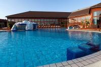 Greenfield Hotell Golf och Spa - Hotellet har ett eväntyrlig ute bassäng som passar till ett veckorslut besök i det 4 tsjärniga Hotellet - ✔️ Greenfield Golf Spa Hotel Bukfurdo**** ✔️ Spa i Bük