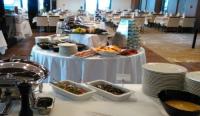 Castellum Hotel Hollókő med restaurant med ungerska specialiteter som palóc specialiteter i Hollókő