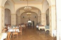 den gula salen på Hotel Park Eger  - Hotell Eger**** Park Eger - rabatt wellness hotell i Eger, Ungern