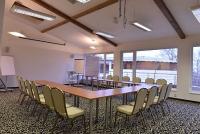 Sala de conferencias y de reuniones en Residence Hotel Siofok en el lago Balaton